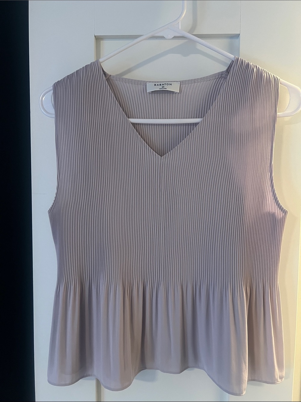 Aritzia Babton Damien pleated blouse sleeveless lilac size XS